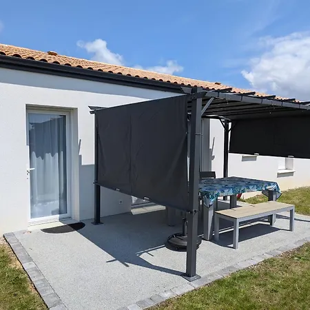 Maison Pmr Avec Jardin, 8 Km De St-gilles-croix-de-vie, 3 Chambres, Wifi Et Velos *